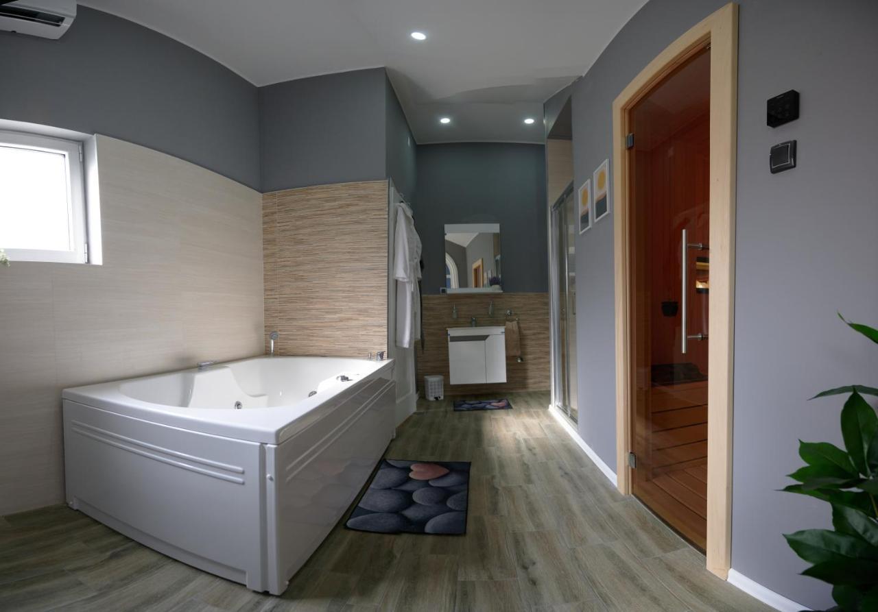 Vanimi Lux Apartmani Kikinda Bagian luar foto