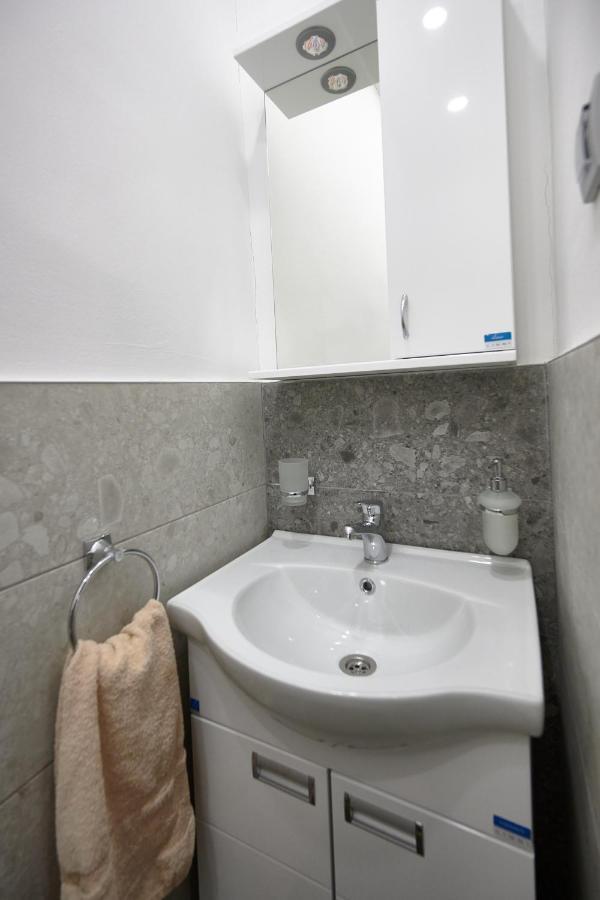 Vanimi Lux Apartmani Kikinda Bagian luar foto